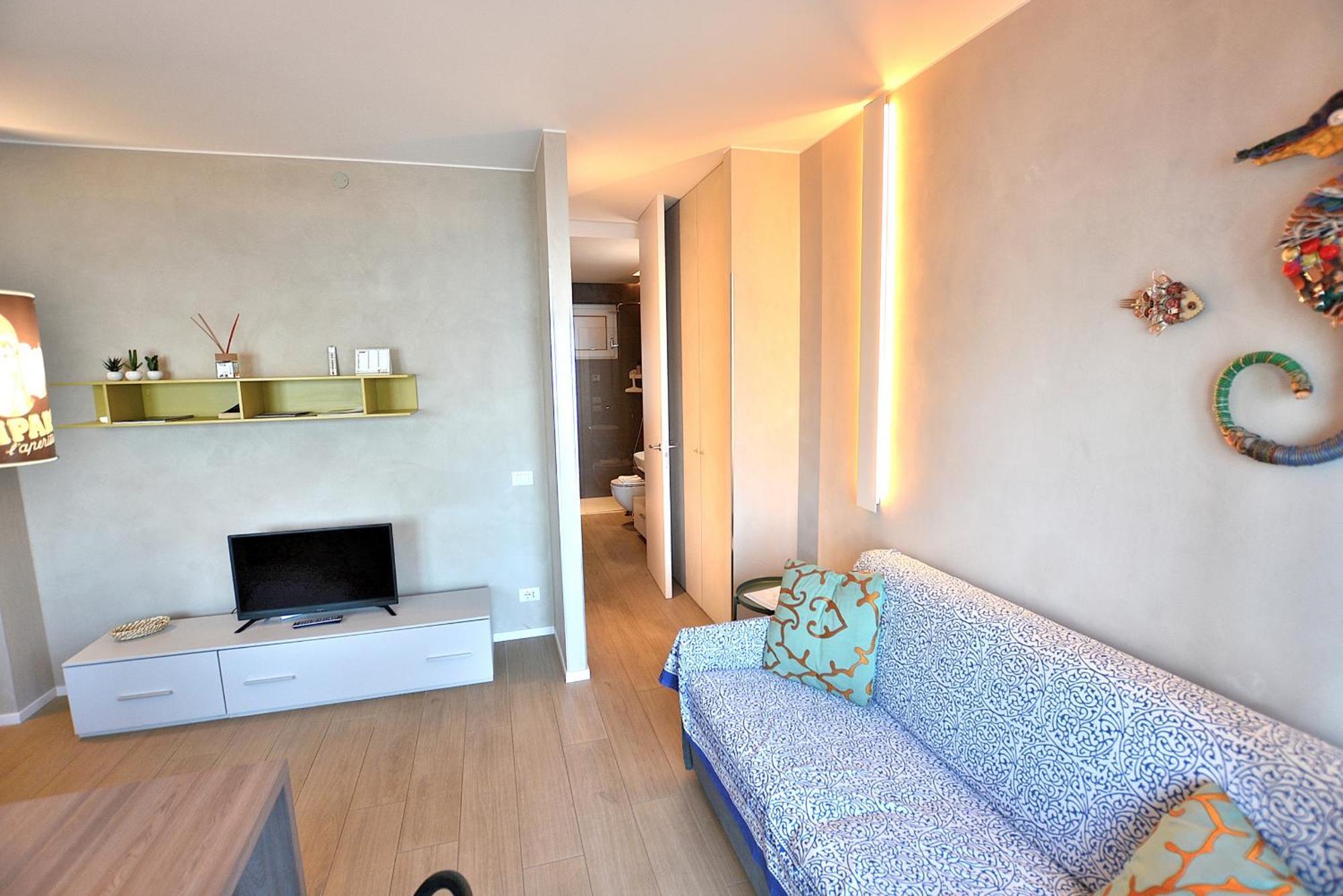 Leonardo Walsh Apartment With Lake View Torri Del Benaco Buitenkant foto